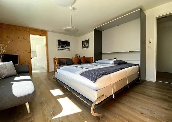 Zentrale Chesa Ravaisch * Davos