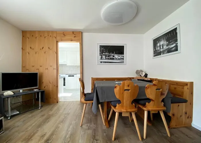 Zentrale Chesa Ravaisch *