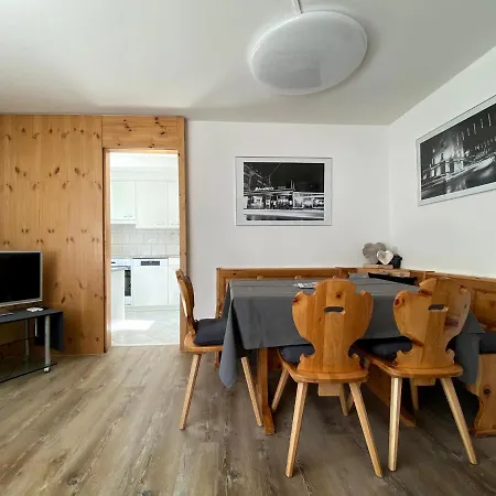 Zentrale Chesa Ravaisch *