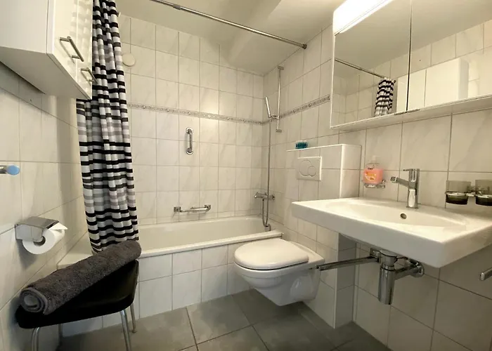 Zentrale Chesa Ravaisch Lejlighed